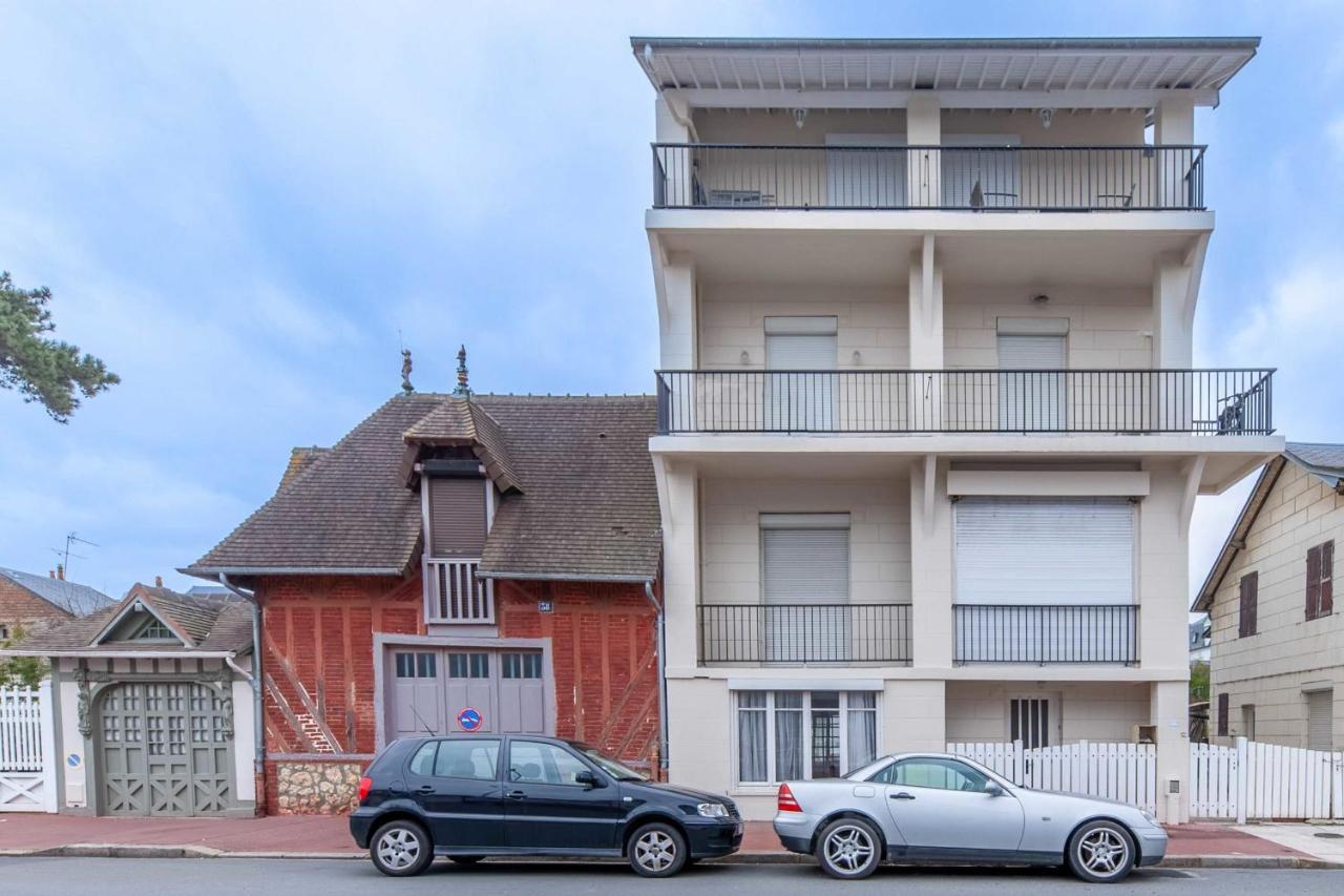 2-Bedroom Apartment With Balcony Near Hippodrome Довіль Екстер'єр фото