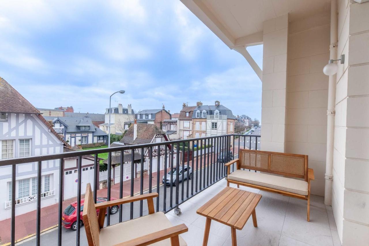 2-Bedroom Apartment With Balcony Near Hippodrome Довіль Екстер'єр фото