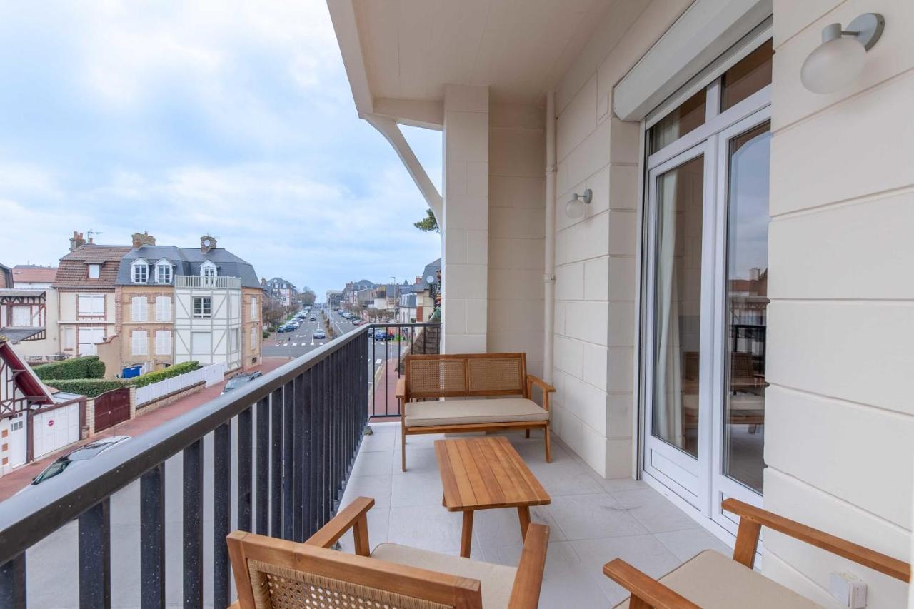 2-Bedroom Apartment With Balcony Near Hippodrome Довіль Екстер'єр фото